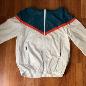 windbreaker